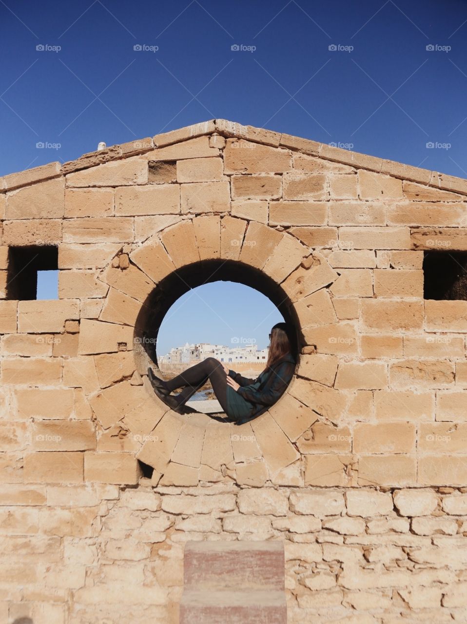 Wanderlust through a hole