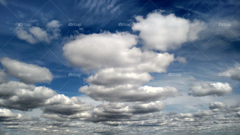 Beautiful sky full of clouds.