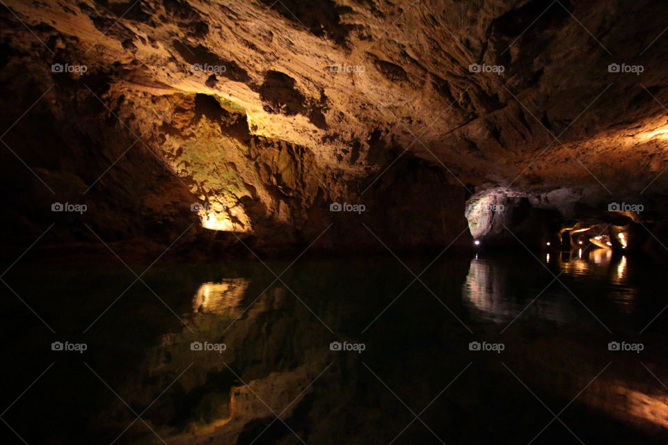 Saint-Léonard Underground Lake