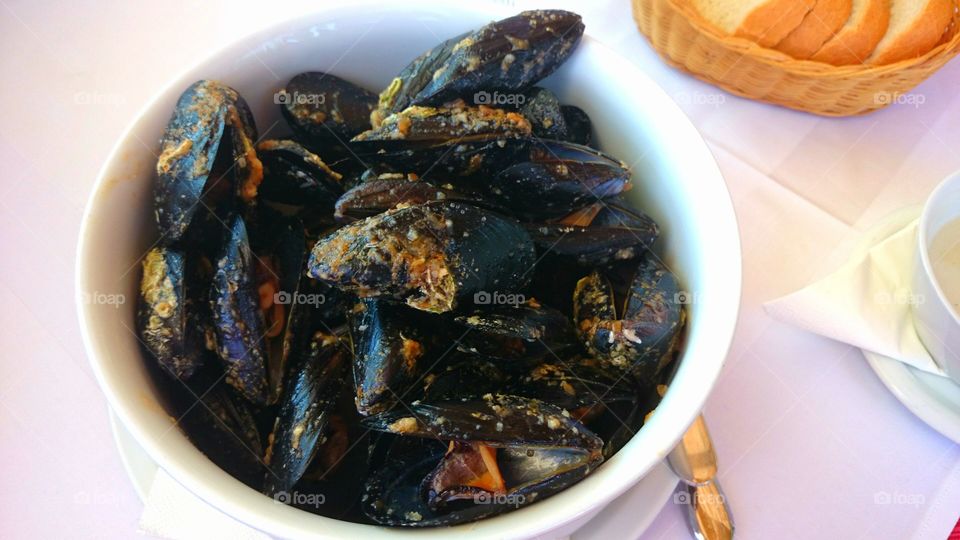 mussels. lunchtime with mussels