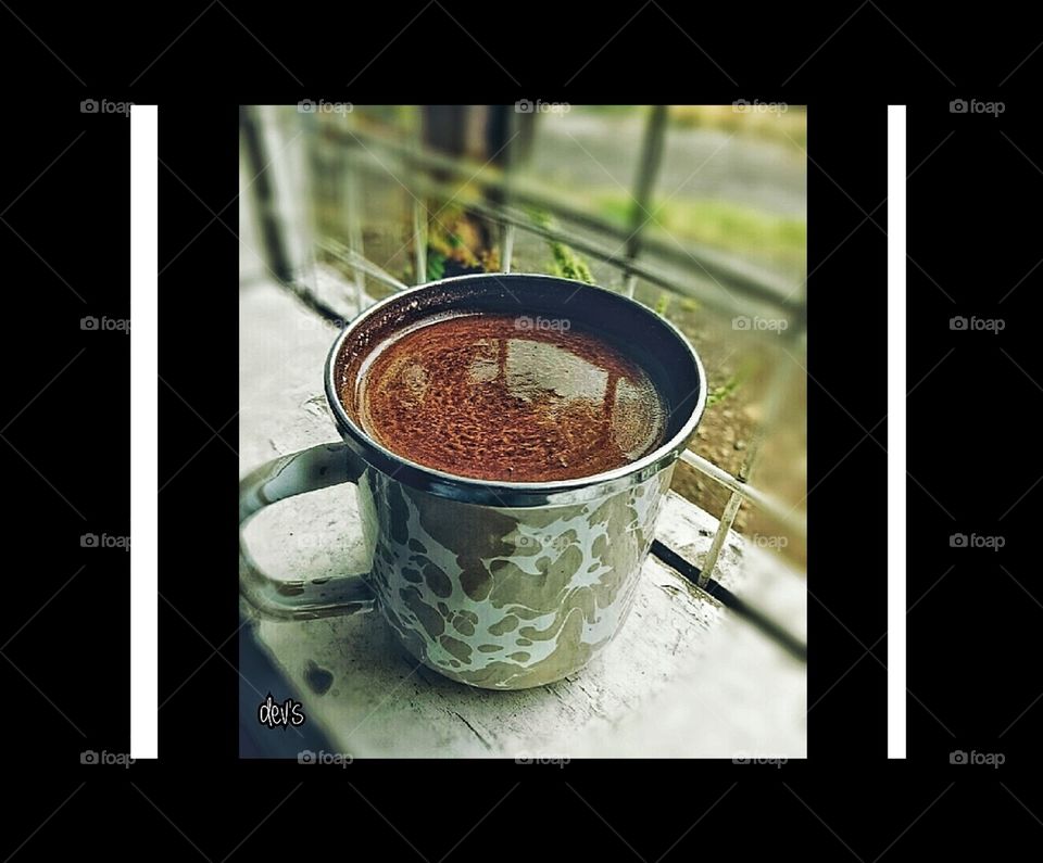 Enjoyment of a cup of coffee does not depend on the cup ☕