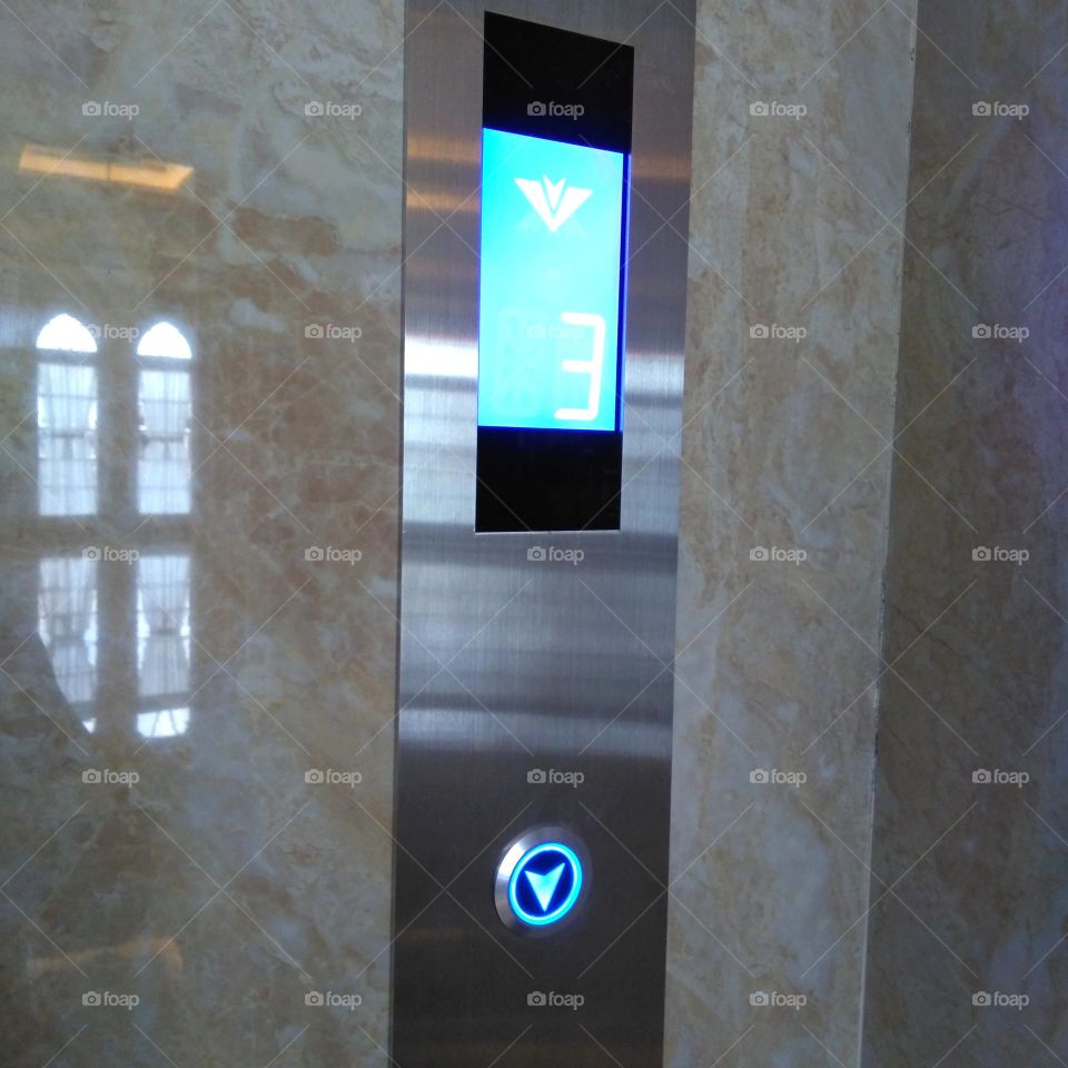 Digital display on elevator