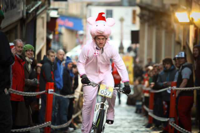 england people fun redbull by maapu