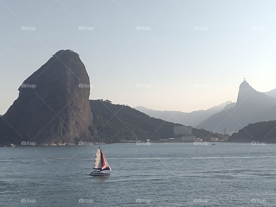 Em meio ao caos, paz.