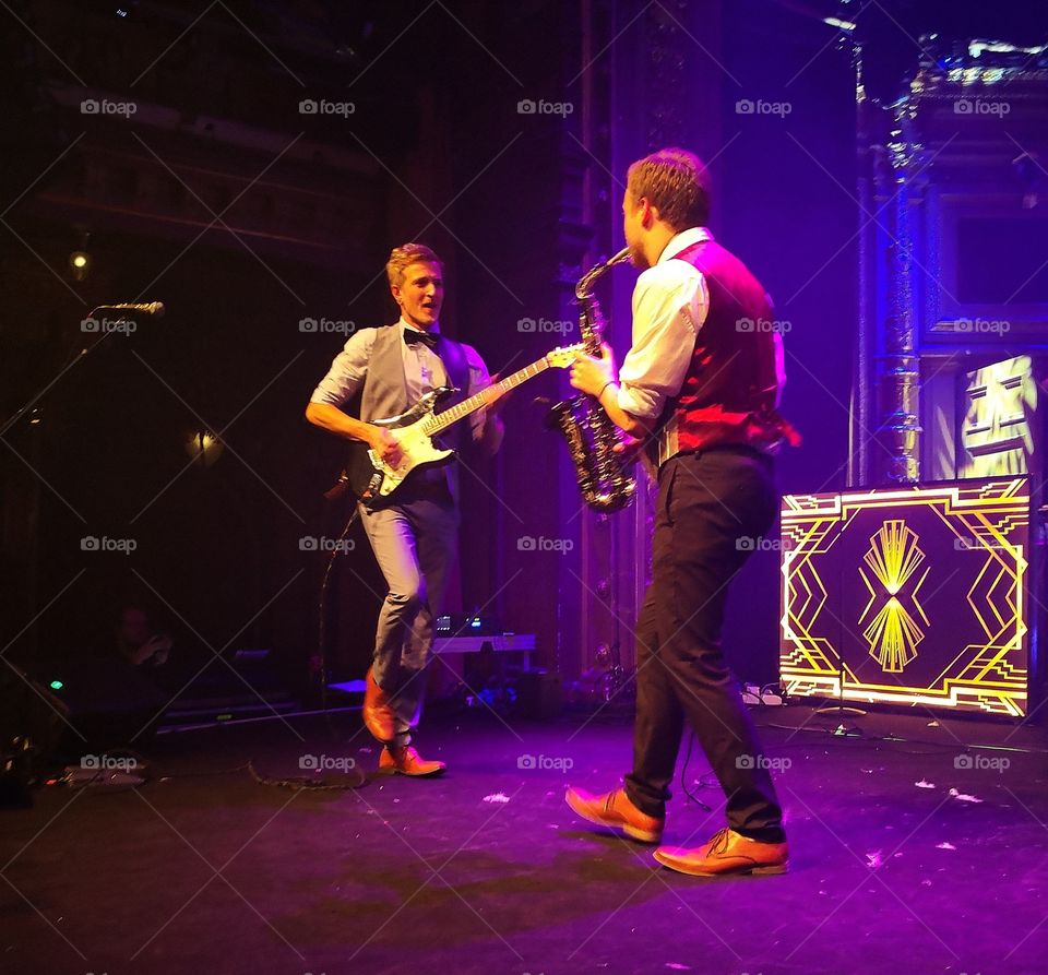 Instrument battling.