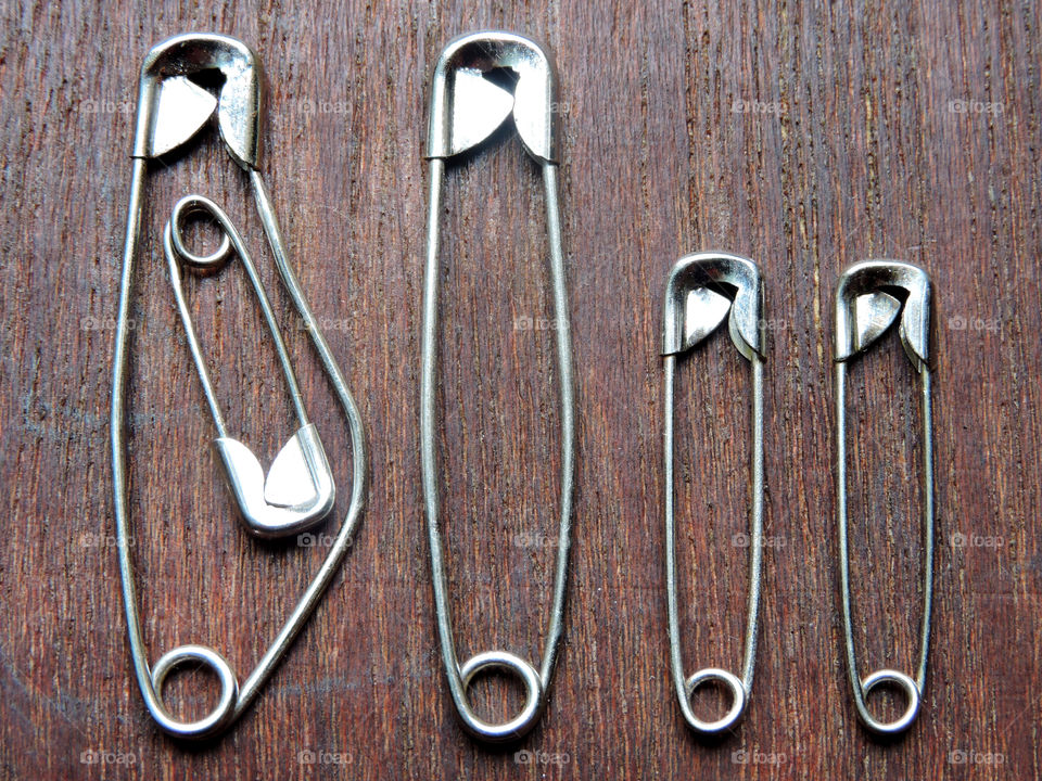 safety pin macro photography