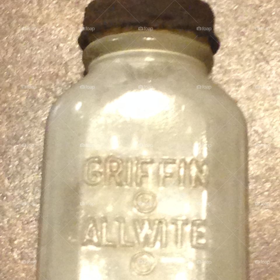 Glass bottle 