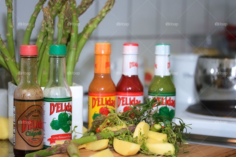 D'elidas chili sauce, hot sauce