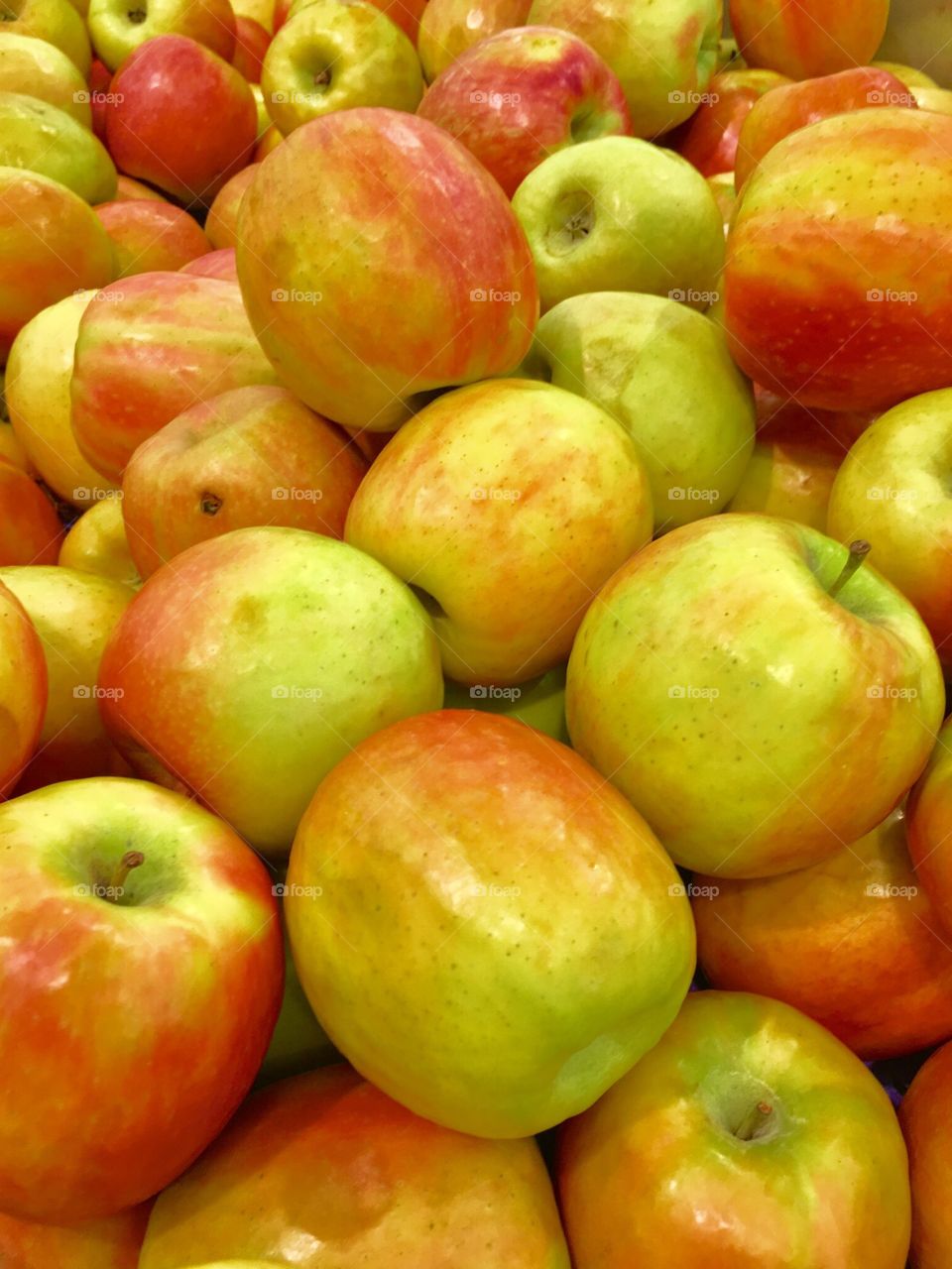 Apples green and red