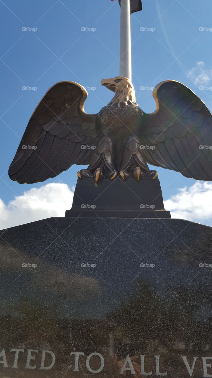 eagle statue