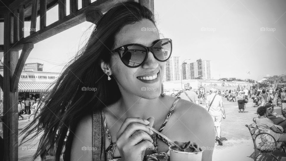 A perfect moment during vacation. Sun, beach and an ice-cream.