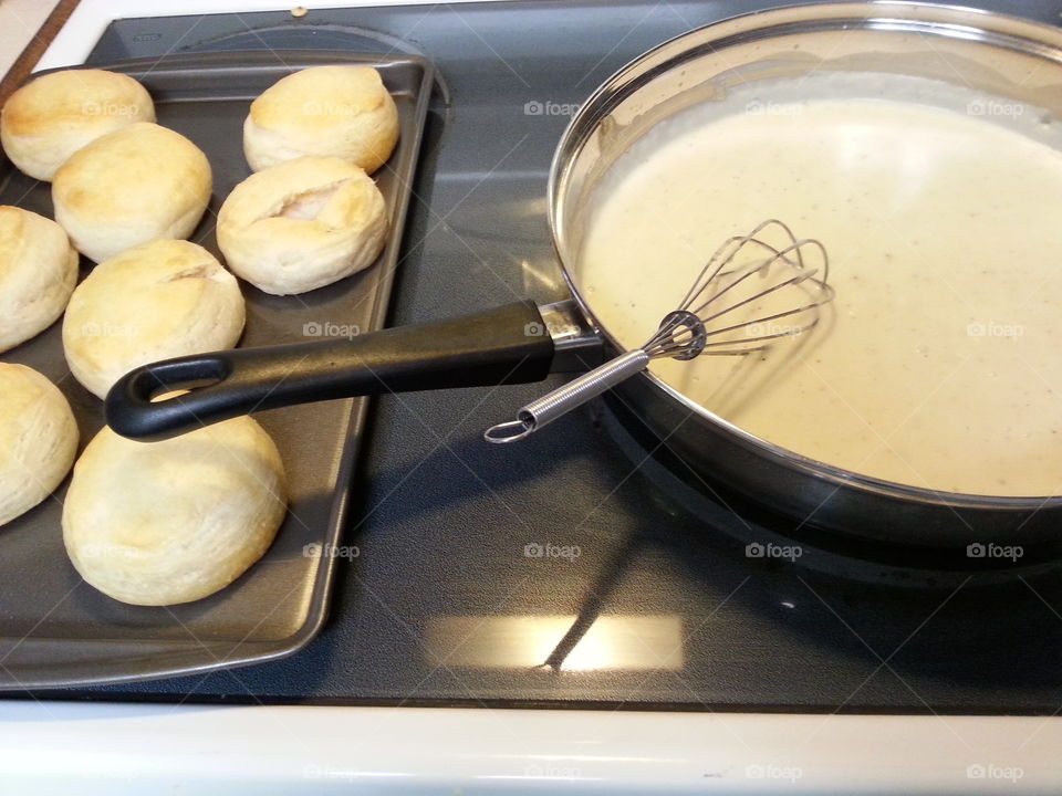 biscuits & gravy