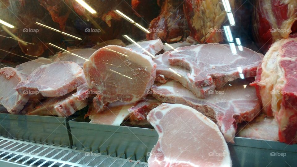 Carne suína. Bistecas.