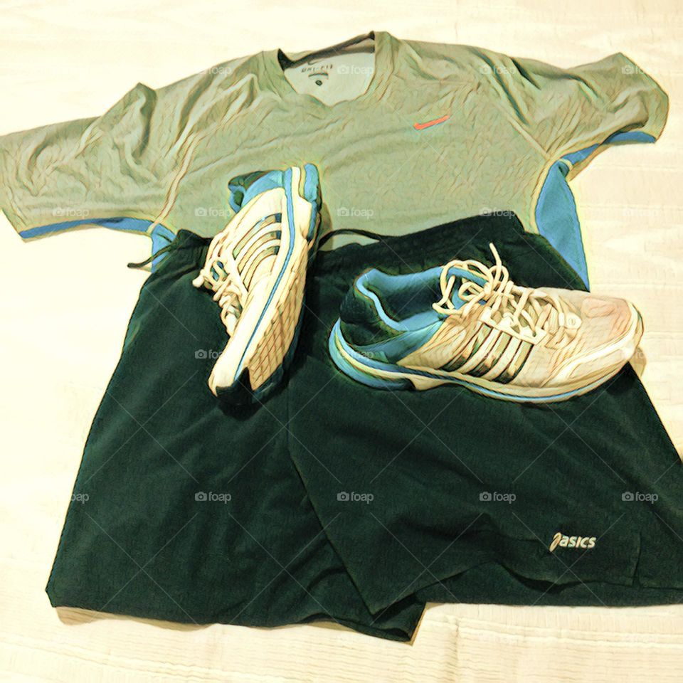 🏃‍♂️ 🇺🇸 Good Morning!  Everything ready to sweat the shirt. Let's go for a good morning jog?  Running is good for your health! / 🇧🇷 Bom dia! Tudo pronto para suar a camisa. Vamos para um bom cooper matinal? Correr faz bem para a saúde! 