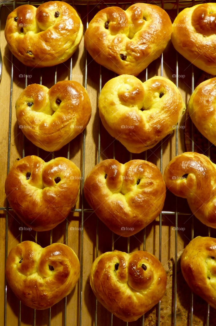 Saffron heart buns