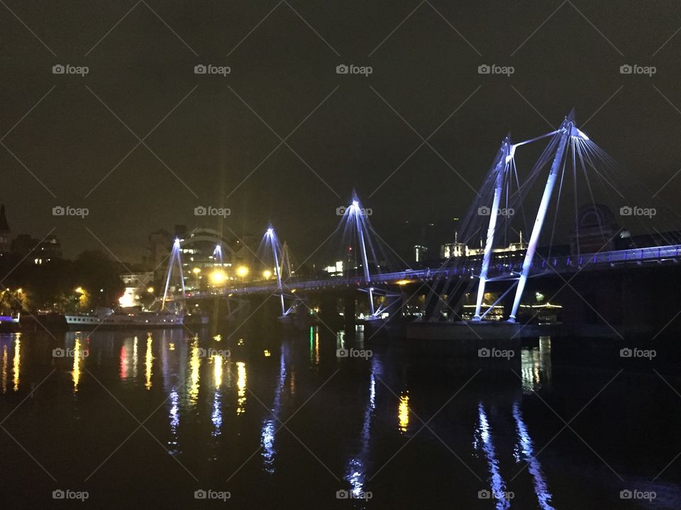 London walking path at night