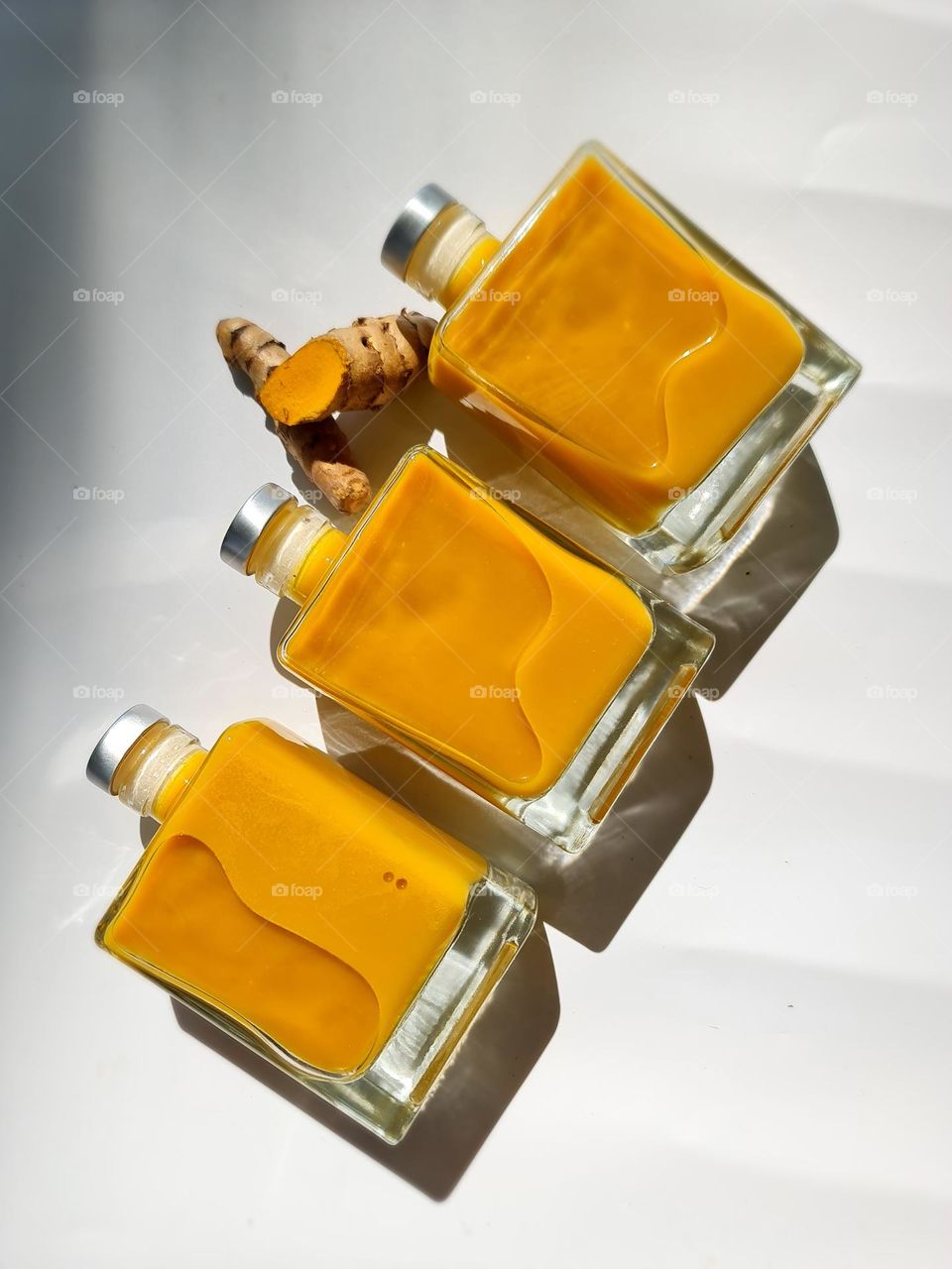 Turmeric shot 1/3