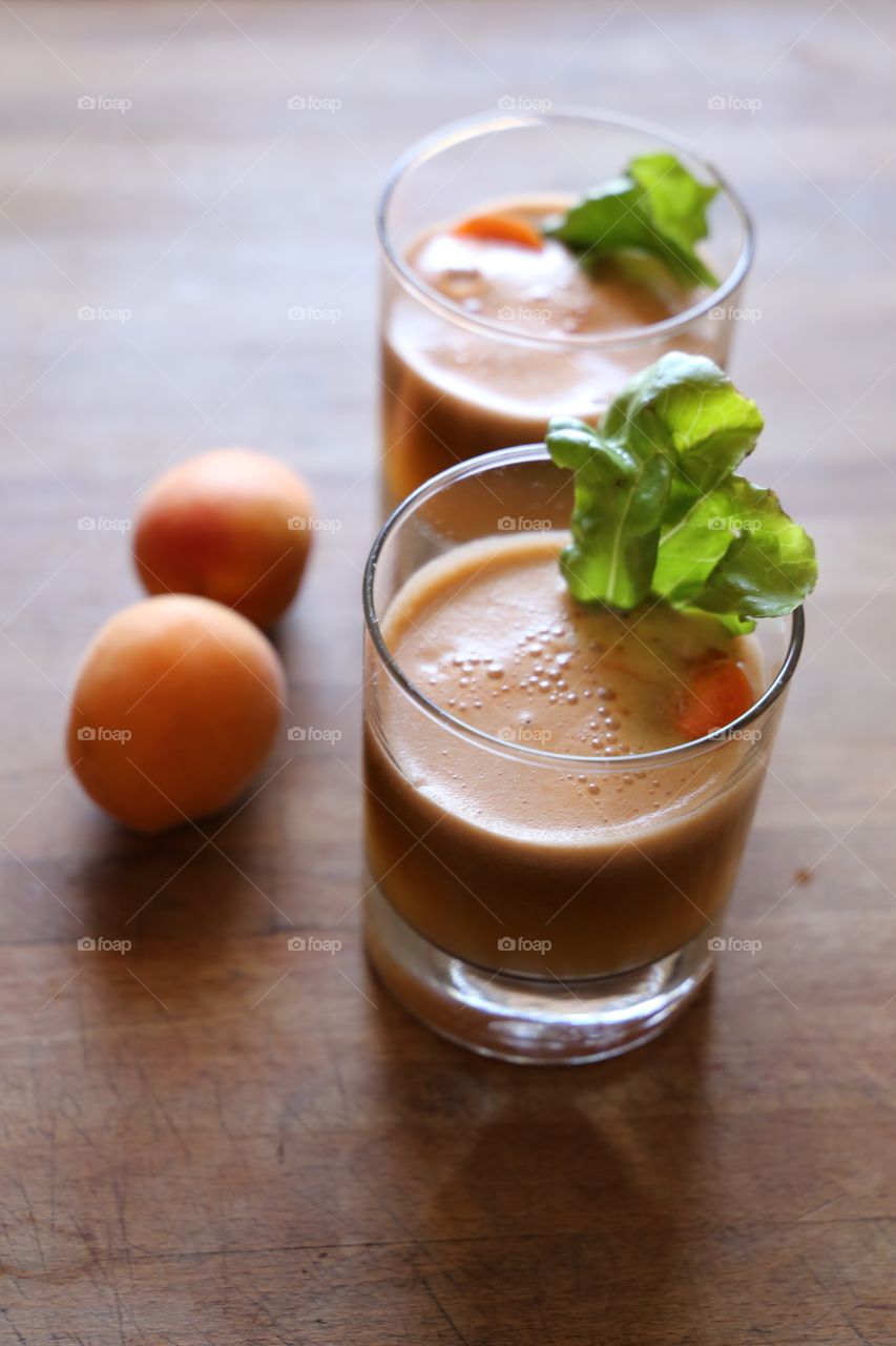 Apricot carrot lettuce juice