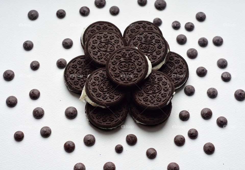 oreo cookieson white background