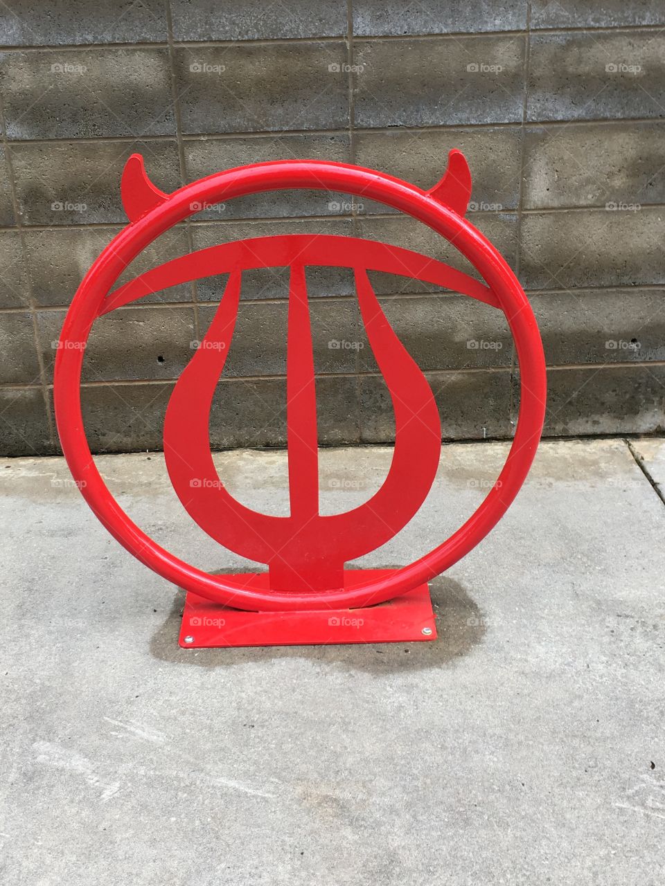 Red sculpture 