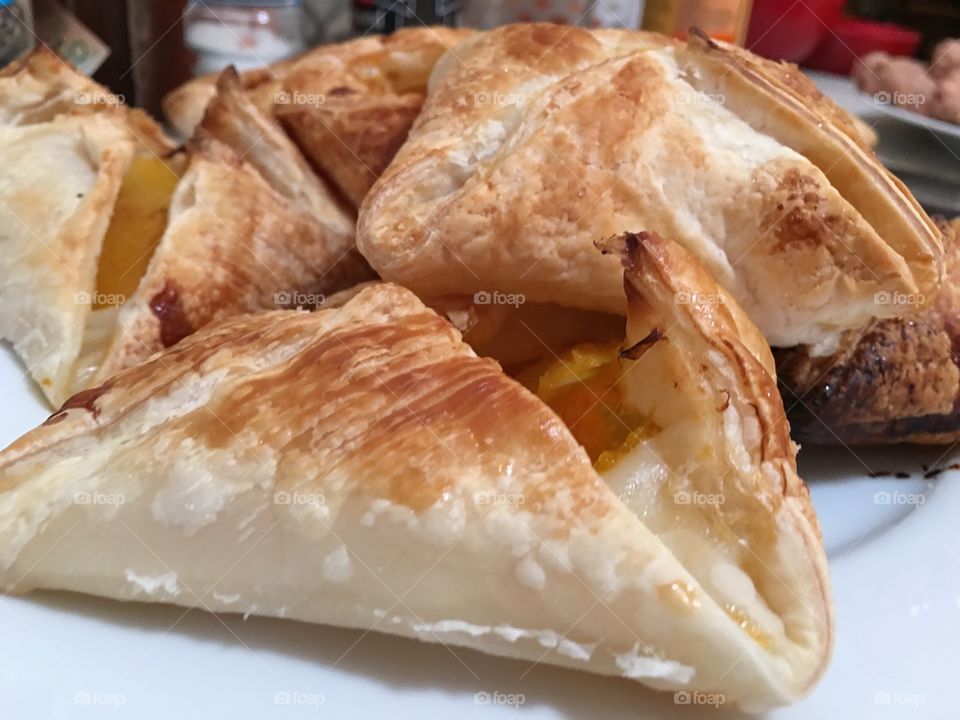 Apricot tarts, phyllo pastry