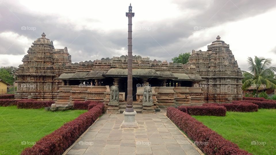 Belavadi temple - front view with main pillar