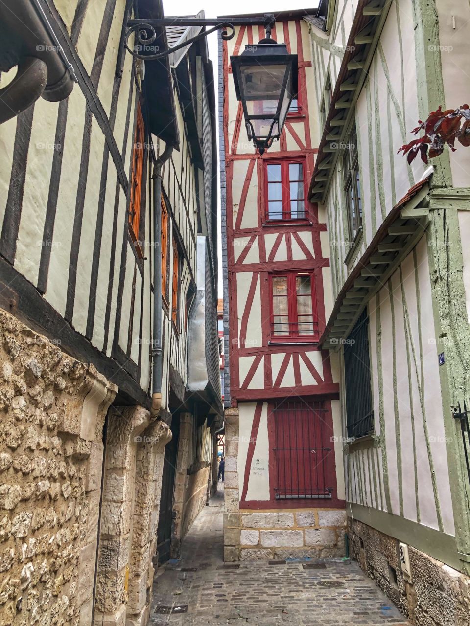 Rouen alley. Wooden buildings 