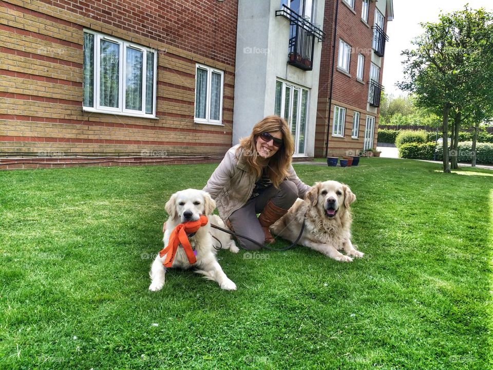 Nocas and Zoe with mummy