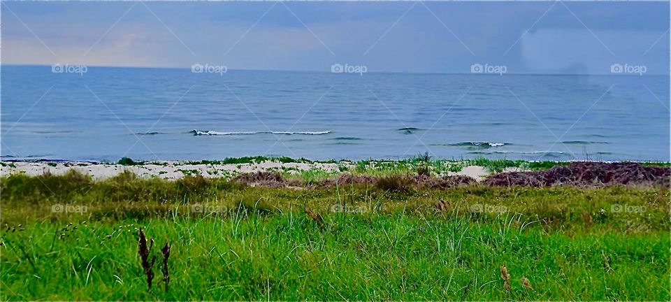 This is the „Baltic Sea“ right outside the small town of „Ystad“, „Sweden.“ The ocean here is rather clean by comparison and the temperatures are on the refreshing side but not too cool not to take a dip. 2023. Hypnotic Productions