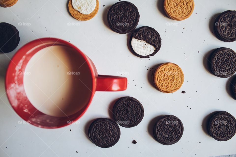 Oreo with milk