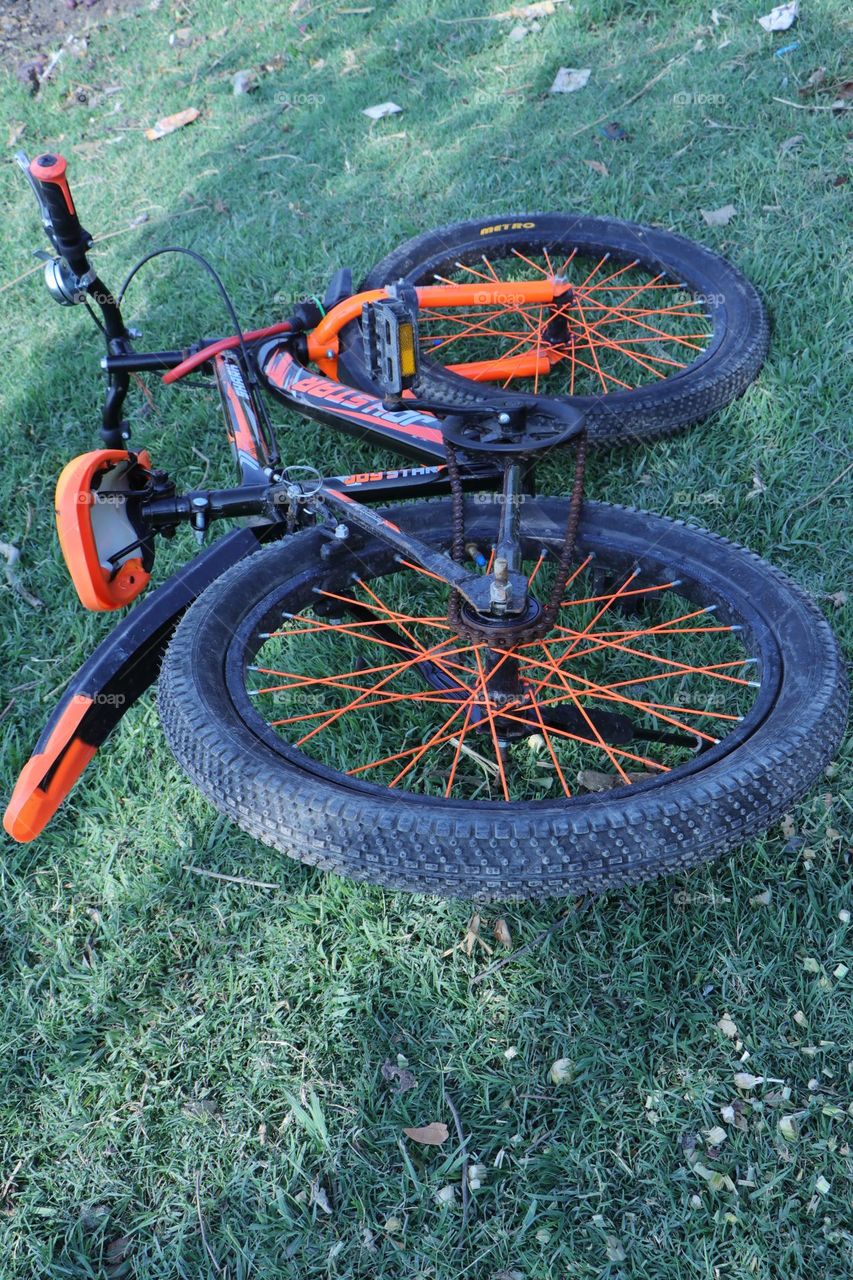 one lonely bicycle😔😔🚲🚲🚲