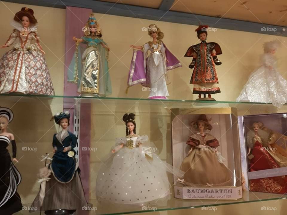 The magic world of dolls