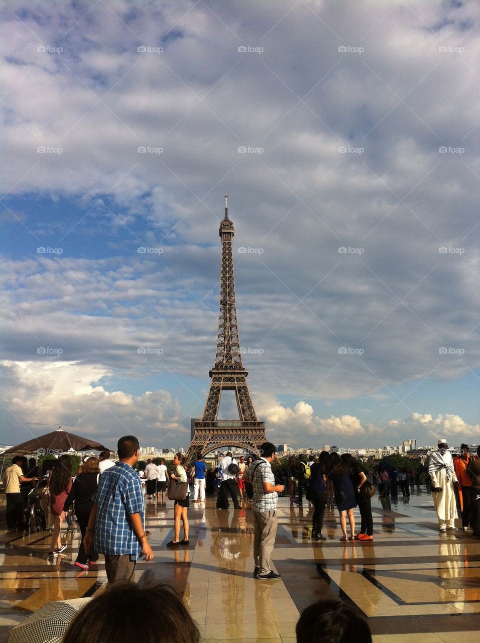 Torre Eiffel. Sunset in Paris