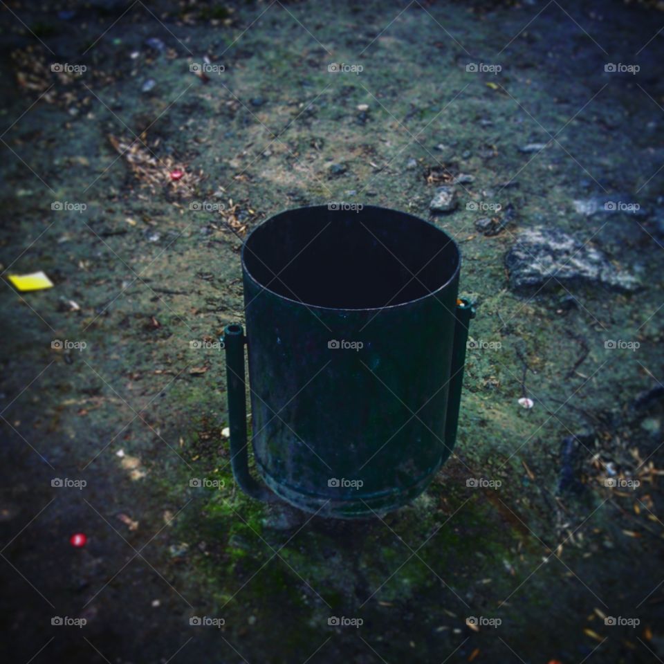 урна, пропасть, черта, невозврат