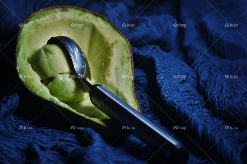 It’s time for avocado! / É tempo de abacate! 