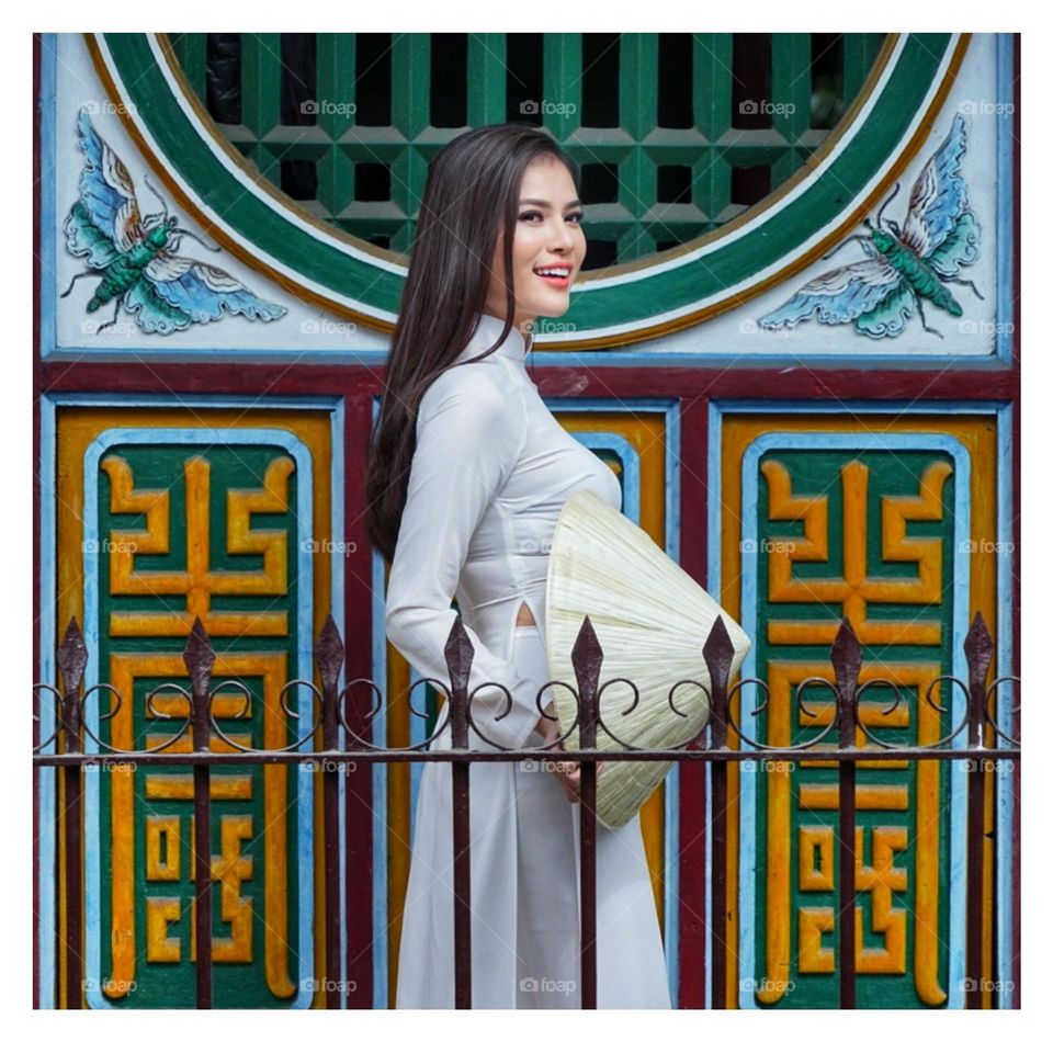 Going to pagoda to pray for luck.