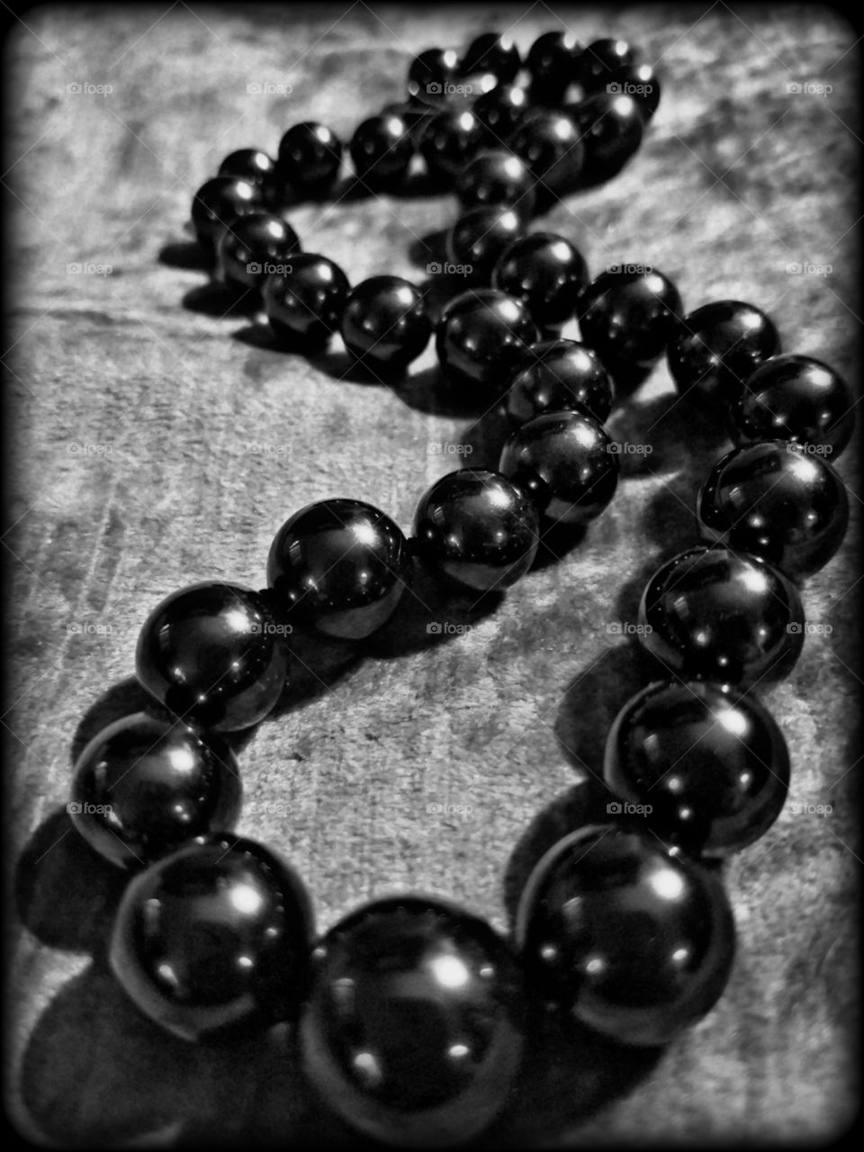 Black pearl elegance
