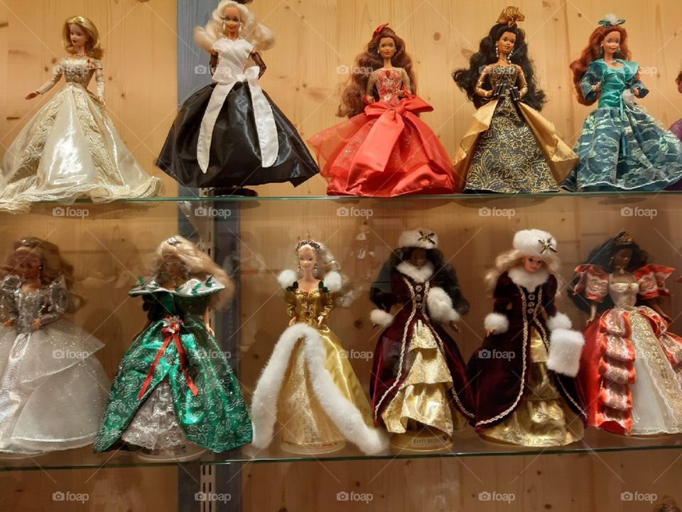 The magic world of dolls
