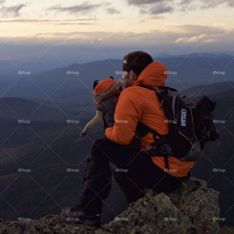 Summit sunrise with Mack the Adventure Pug. Sunrise on the top of Mount Monroe 