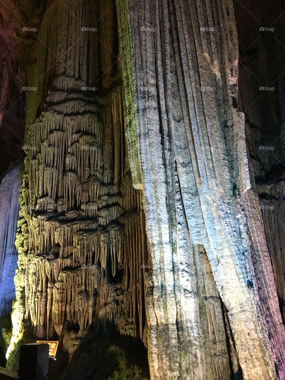 Karst caves in Guilin,The most famous of the two caves is Reed Flute Cave and Silver Cave.
