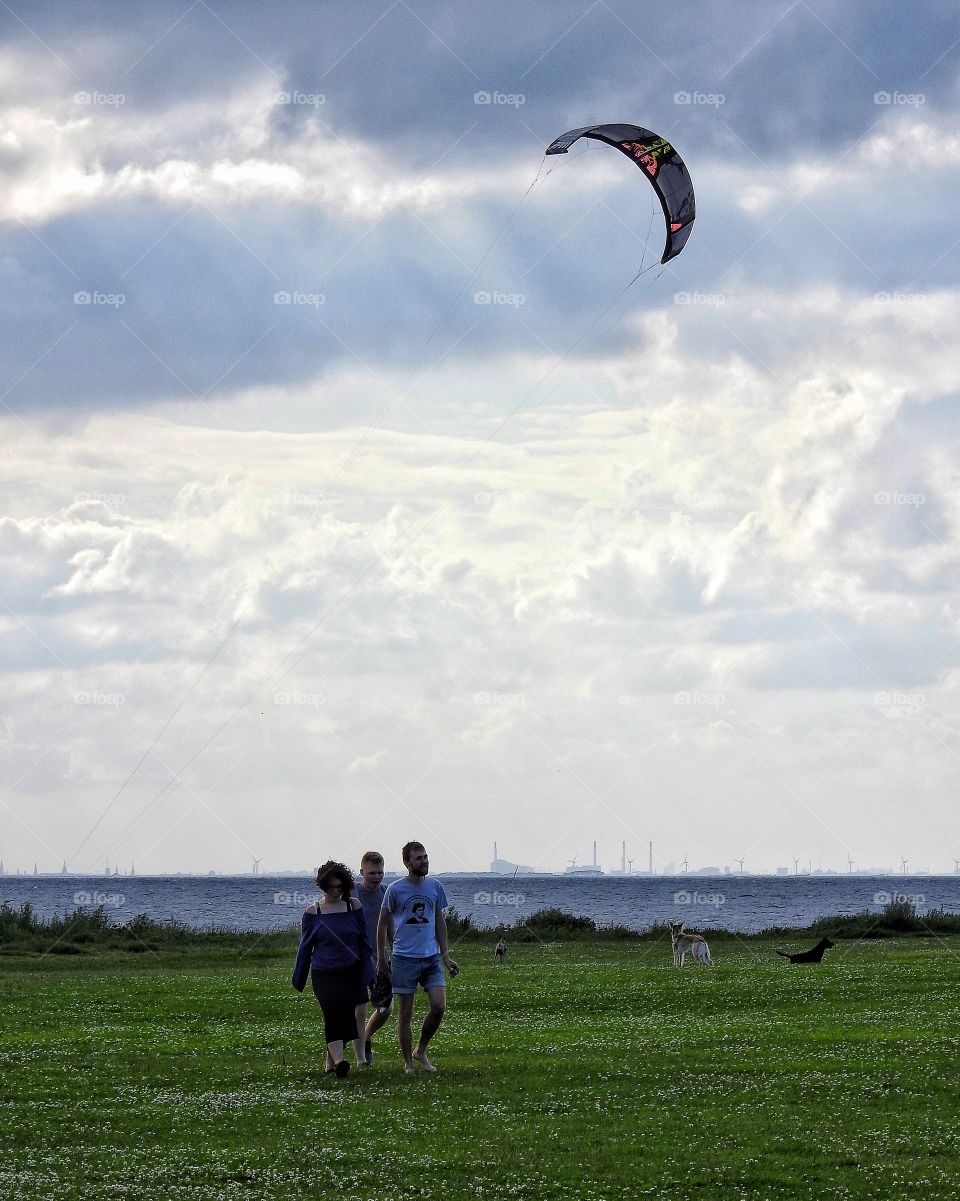 Kitesurfing