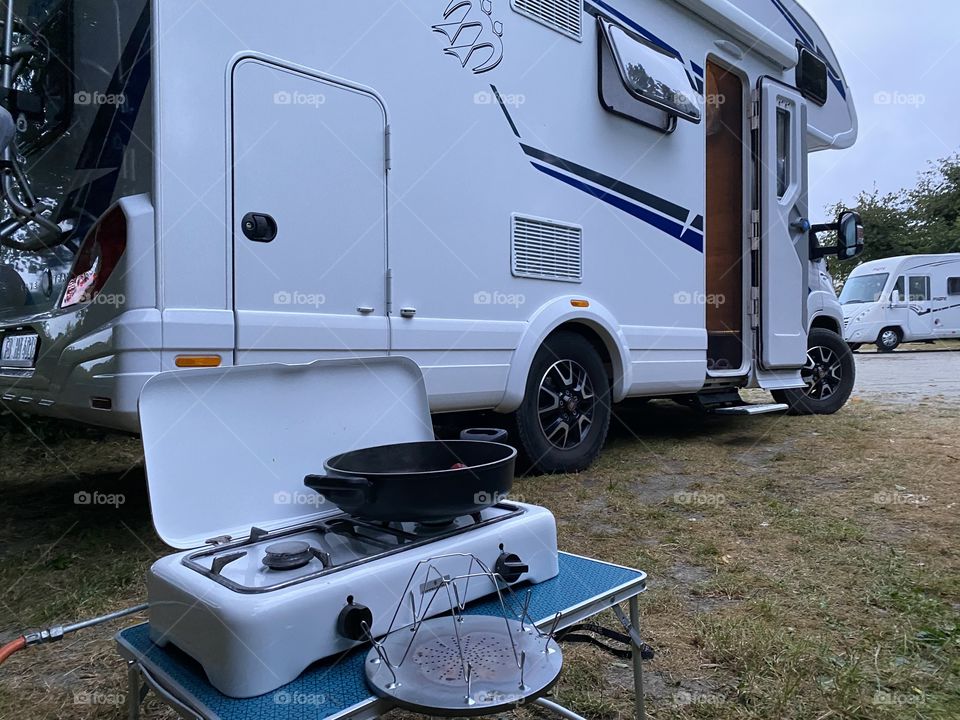 Camper van / camping car: holiday 2020 in Covid-19 times with cooking outside the mobile home.