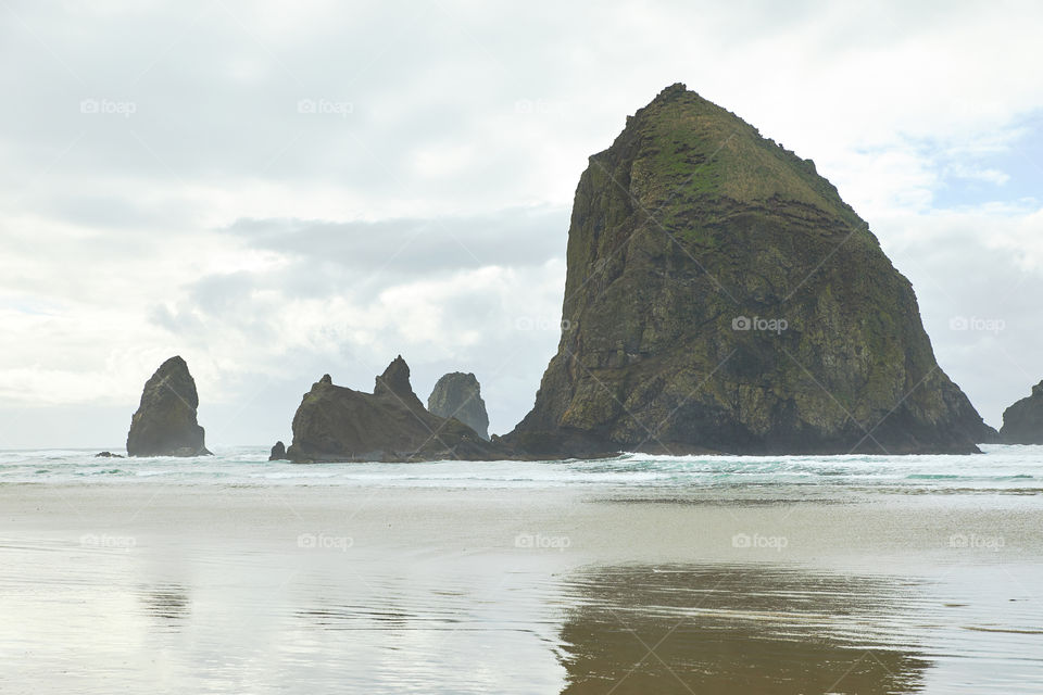 Haystack Rock, Oregon a puffin preserve 