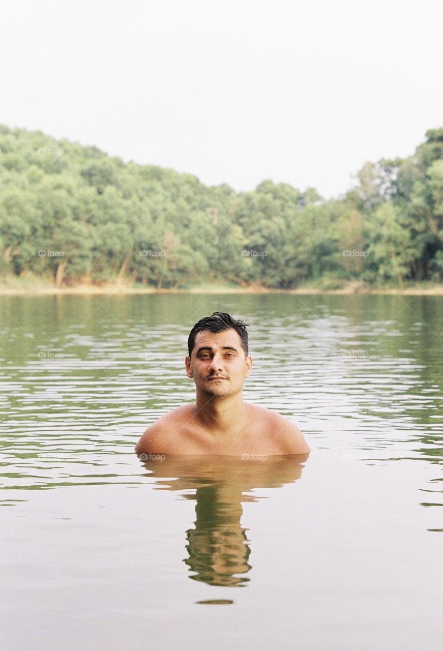 Alone in the lake. Shot on film 🎞