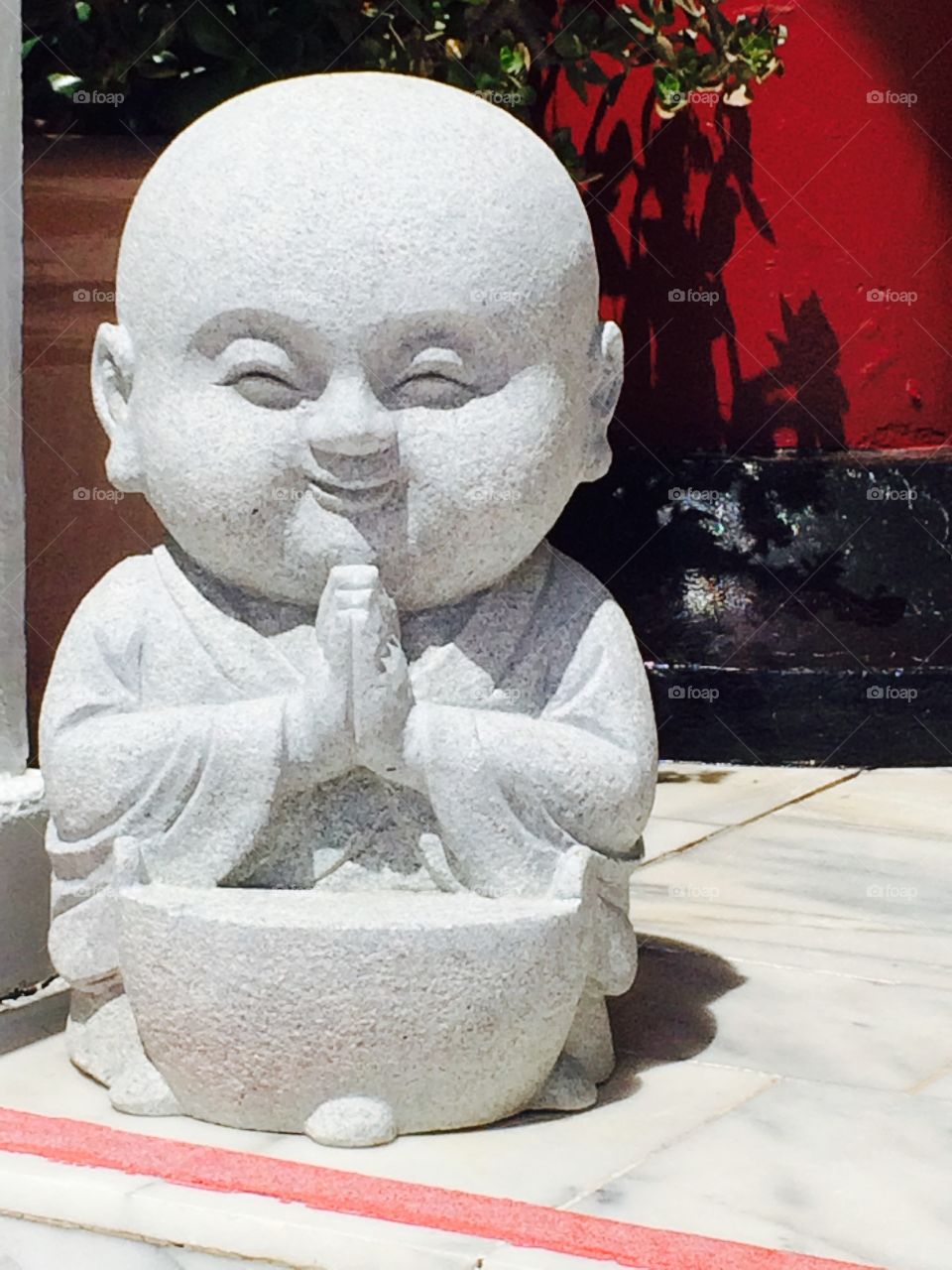 Praying little Buddha 
