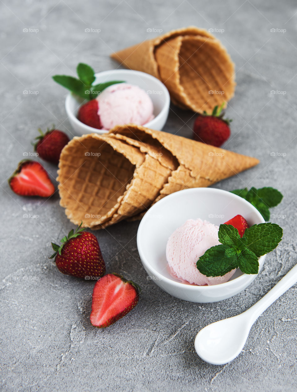 Strawberry ice cream 