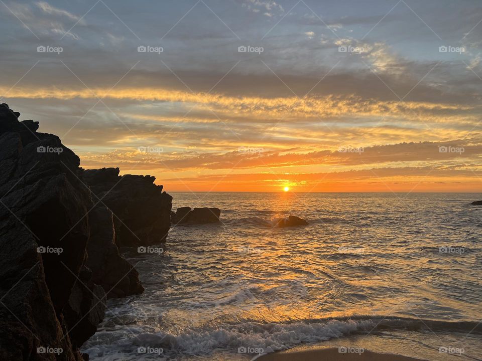 Hermoso atardecer en la playa