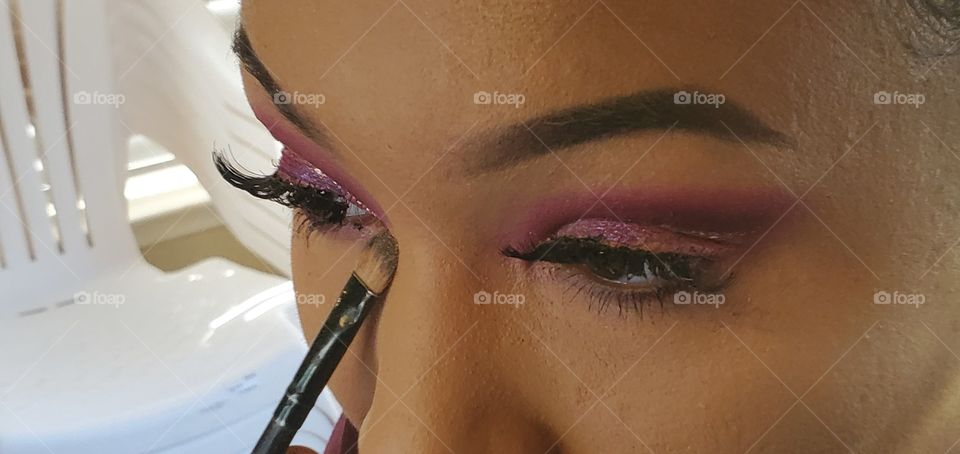 Applying make up