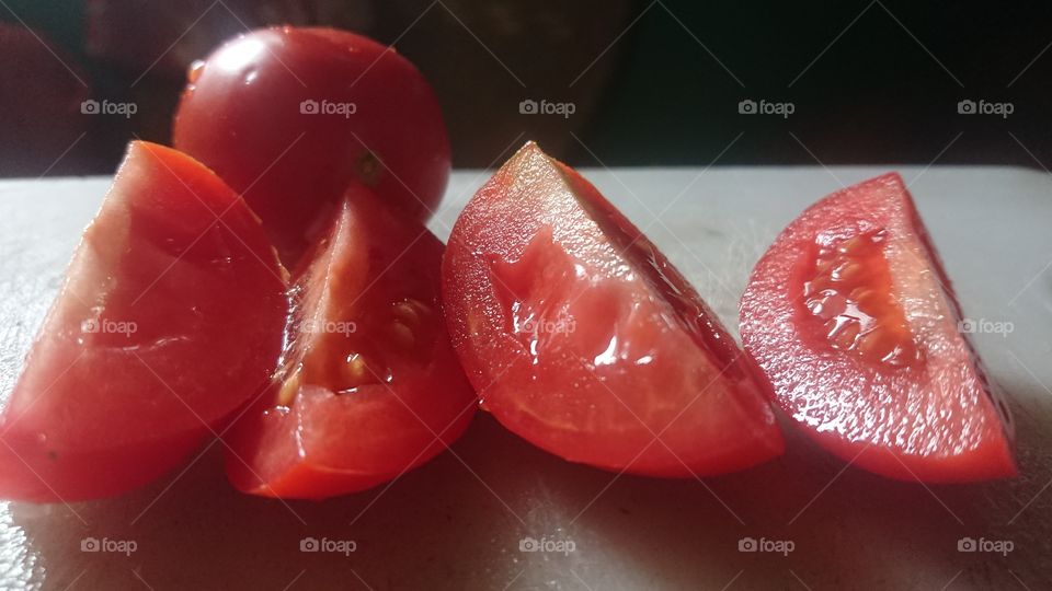 Cut tomato