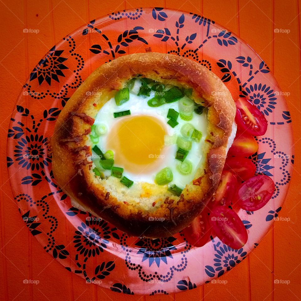 Breakfast bread bowl